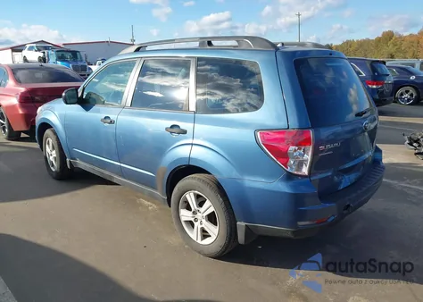 2010 Subaru Forester 2.5X из США, поврежденный, VIN JF2SH6BCXAH901036